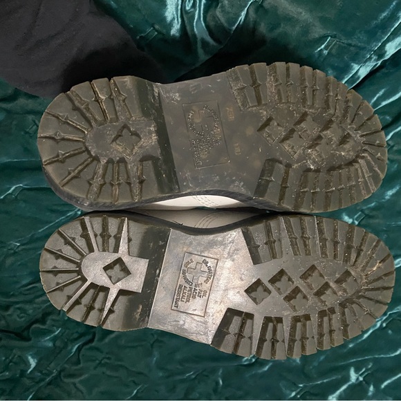 Dr Martens Jetta platform zip in white - Picture 8 of 9